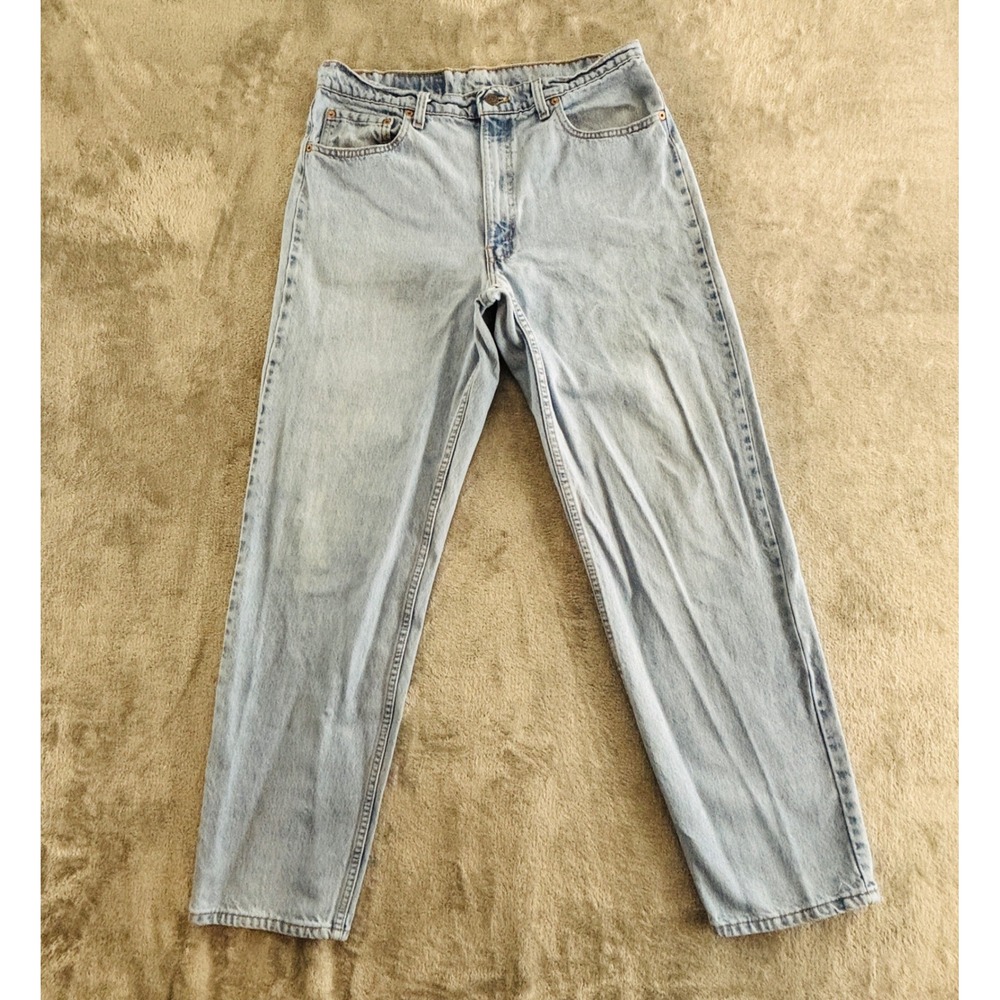 Vintage Levi's 550 Relaxed Fit Jean Mens 35x32 Light Wash Blue Denim USA Made